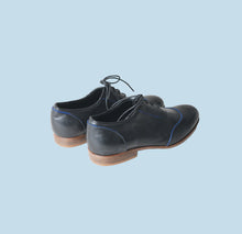 Load image into Gallery viewer, Ethi Women Oxford Shoe - Black Onyx
